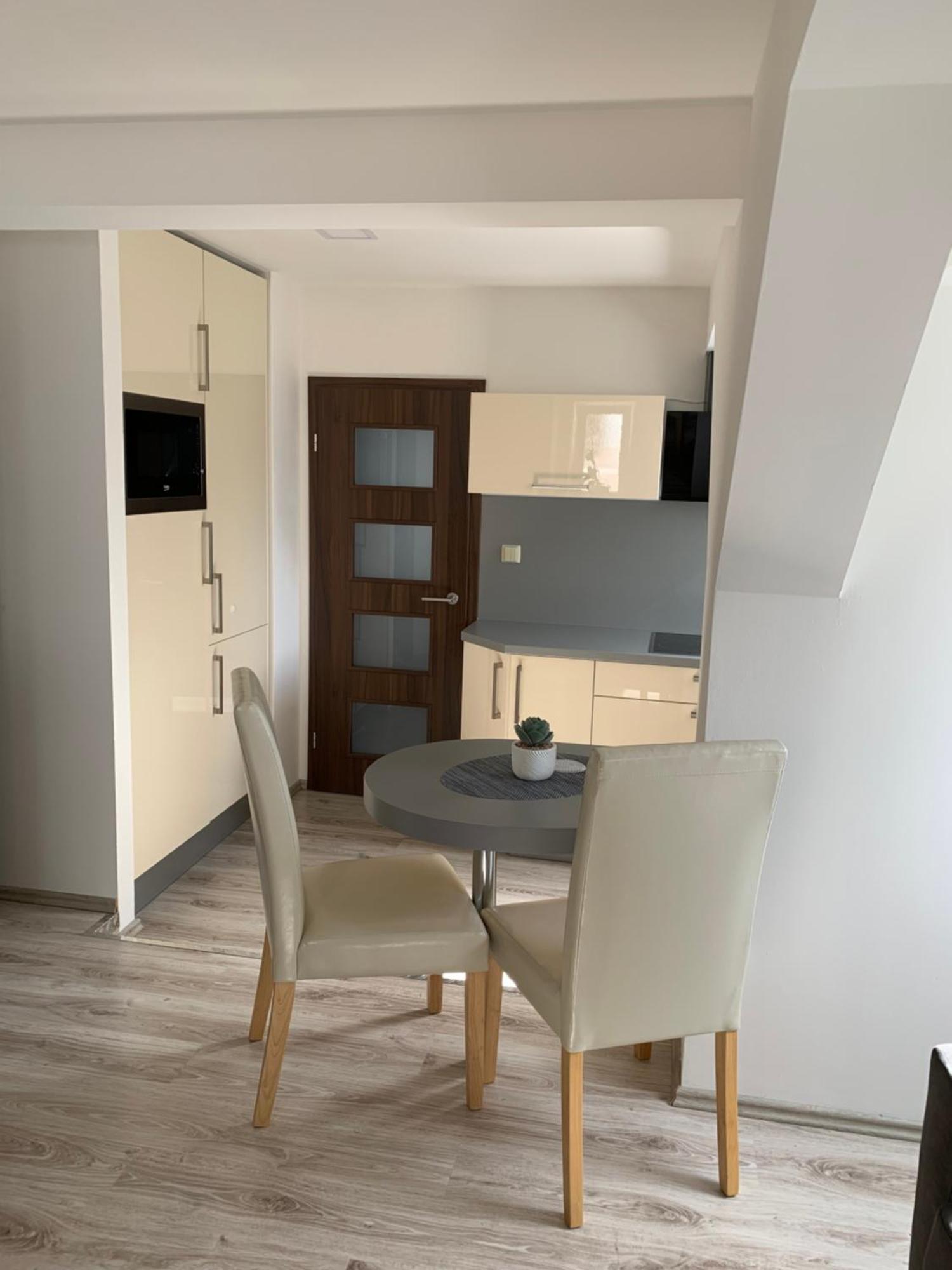 Apartmanovy Byt 2 Tremosna Exteriör bild